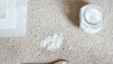 How to clean carpet with baking soda