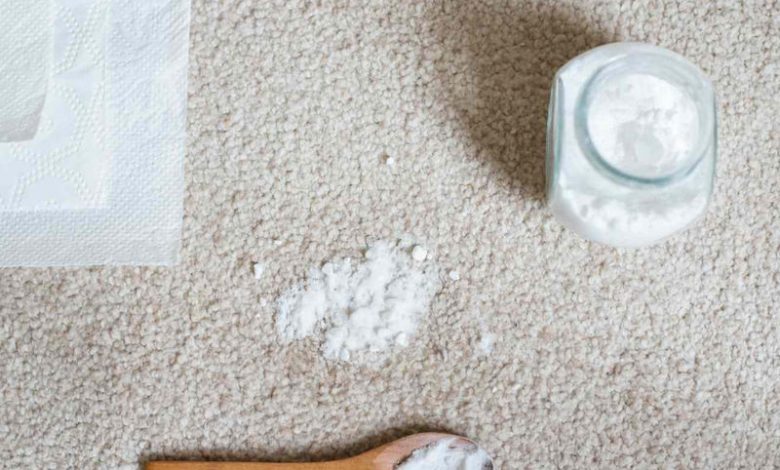 How to clean carpet with baking soda