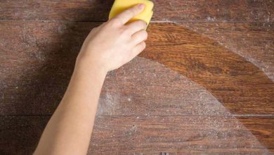 how to clean wood furniture with vinegar and oil